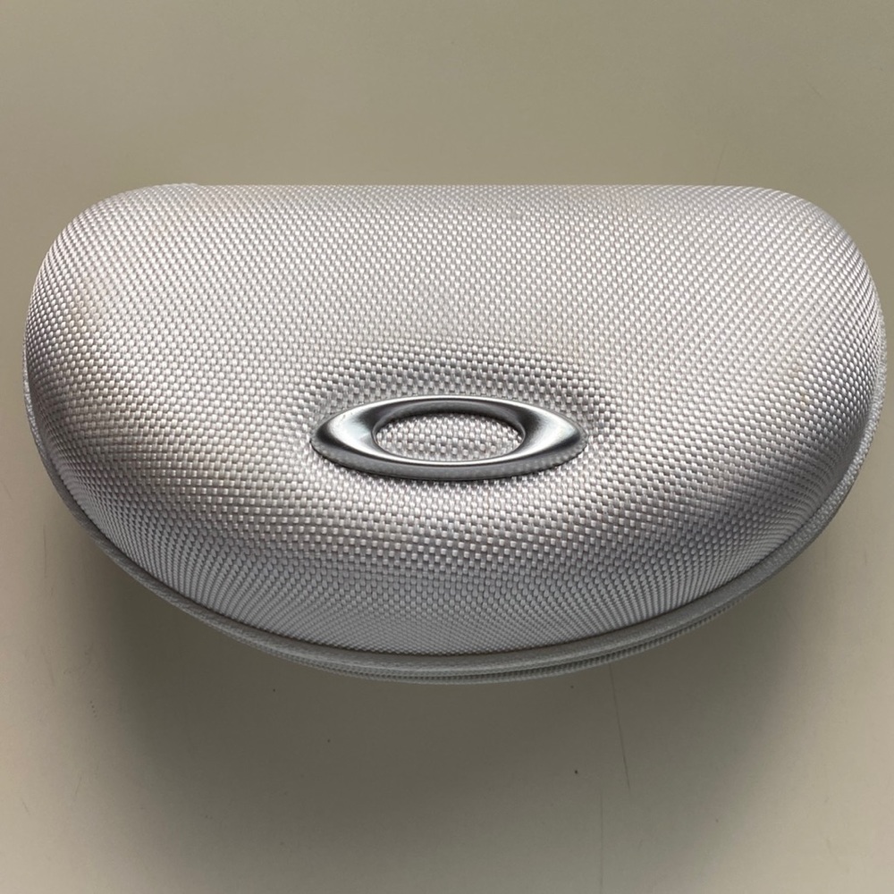 Oakley womens sunglasses breast cancer awareness